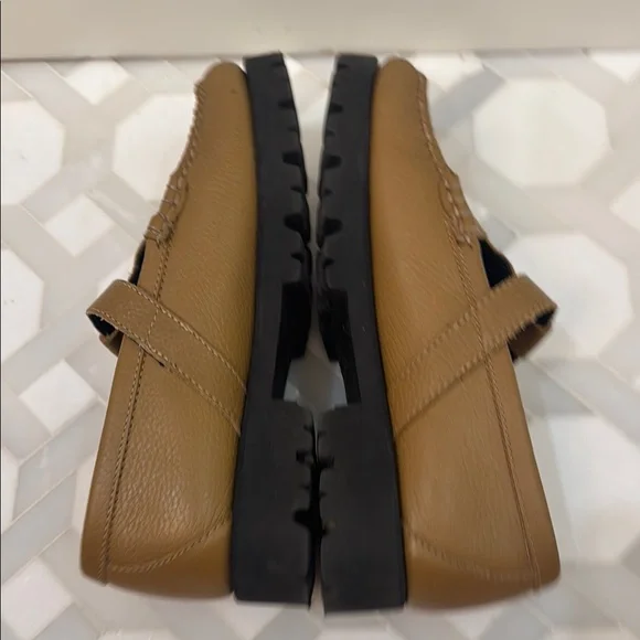 G.H. Bass & Co. Women's Fisherman Super Lug Weejuns Loafer - Picture 5 of 6